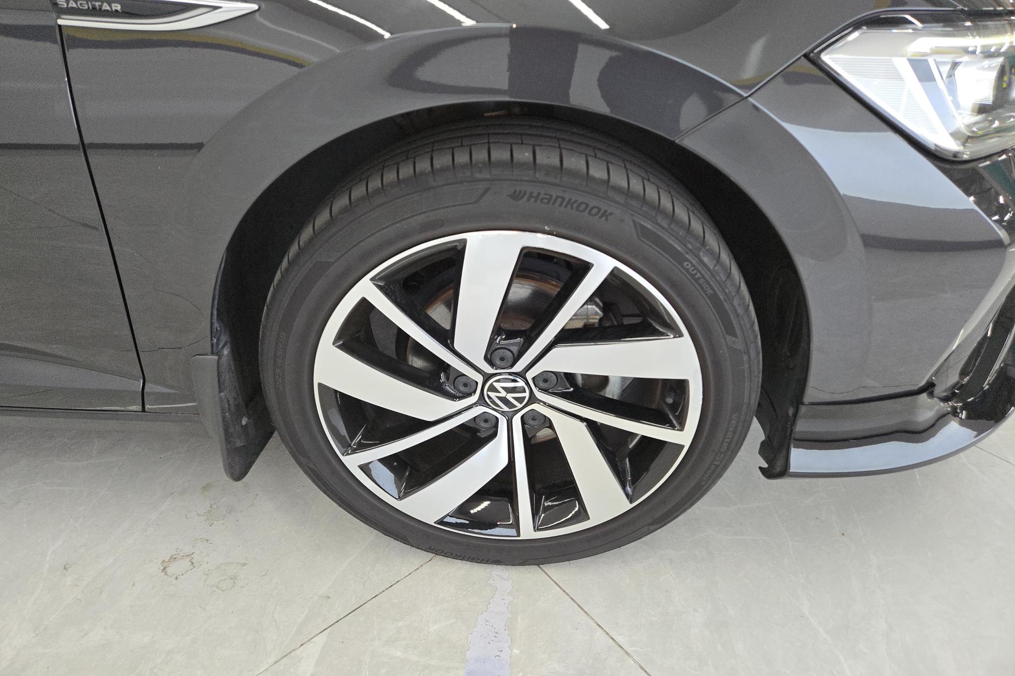 Volkswagen Sagitar 2023 300TSI DSG