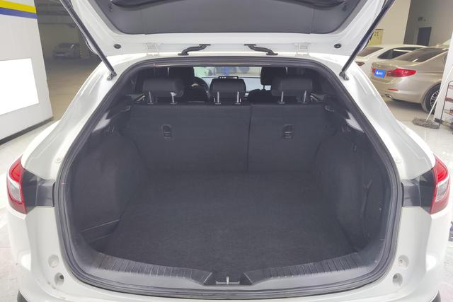 Mazda CX-4 2018 2.0 L AT 2 WD V — фото 17