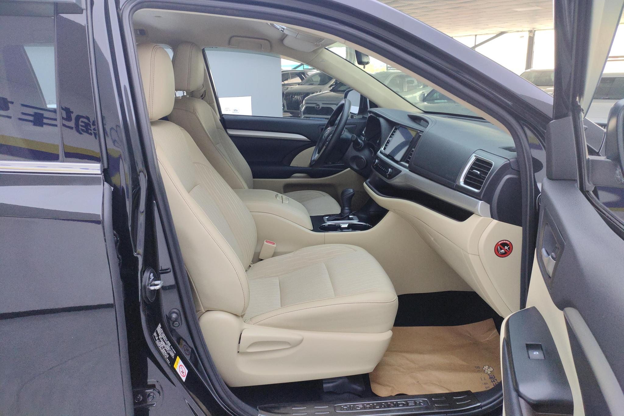 Toyota Highlander 2018 2.0T Elite 7 мест V