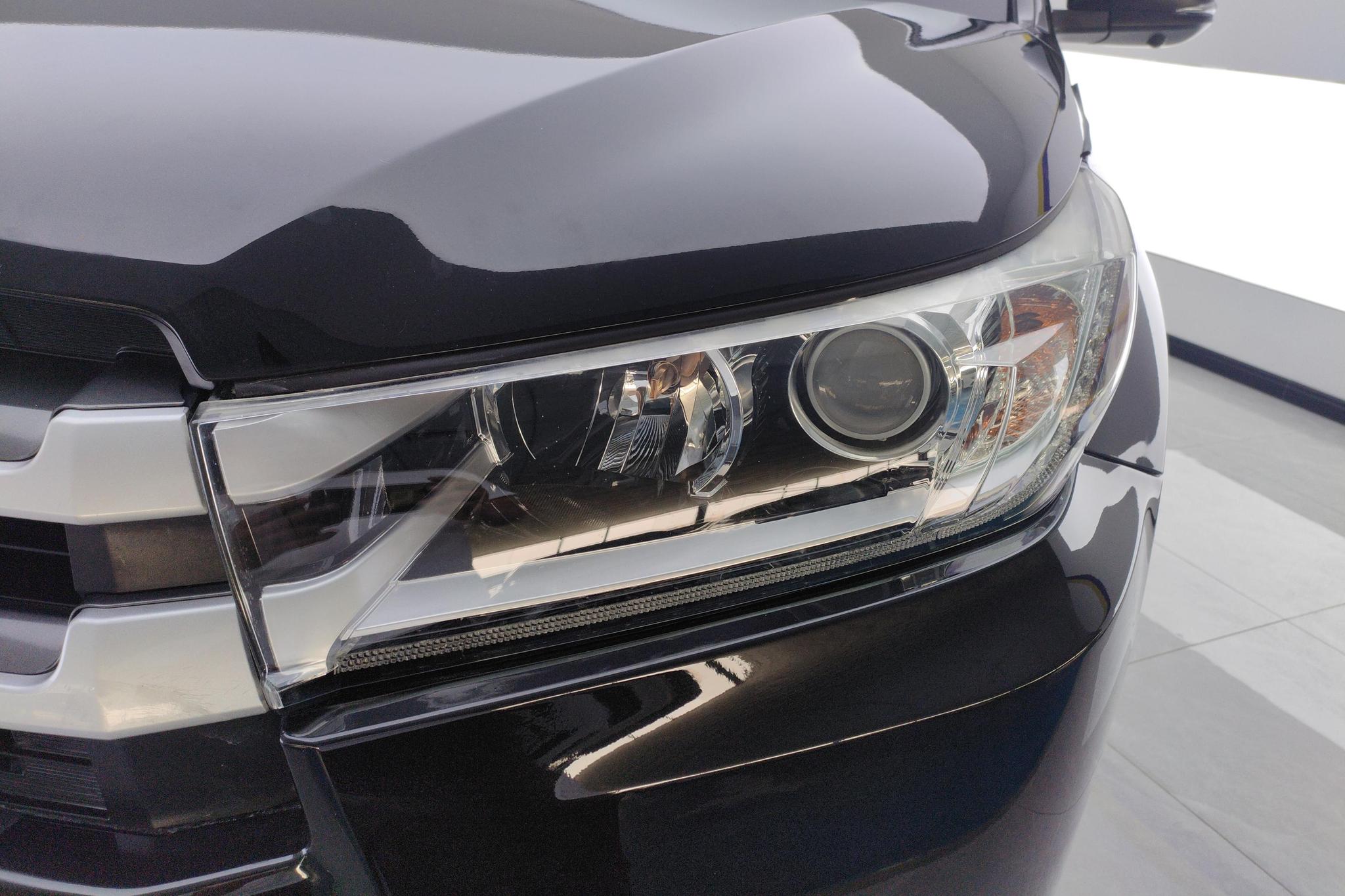 Toyota Highlander 2018 2.0T Elite 7 мест V