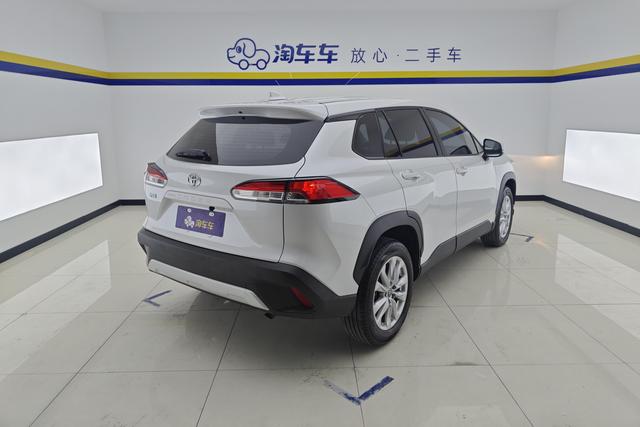 Toyota Corolla Cross 2023 2.0 L CVT — фото 3