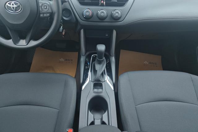 Toyota Corolla Cross 2023 2.0 L CVT — фото 15