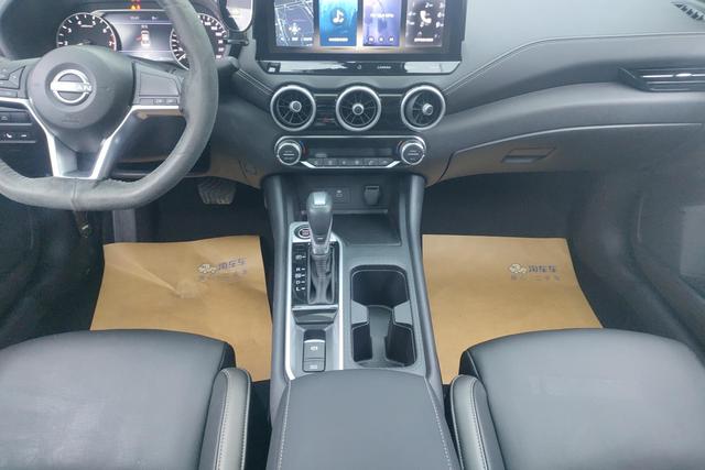Nissan Sylphy 2023 1.6 L CVT — фото 11