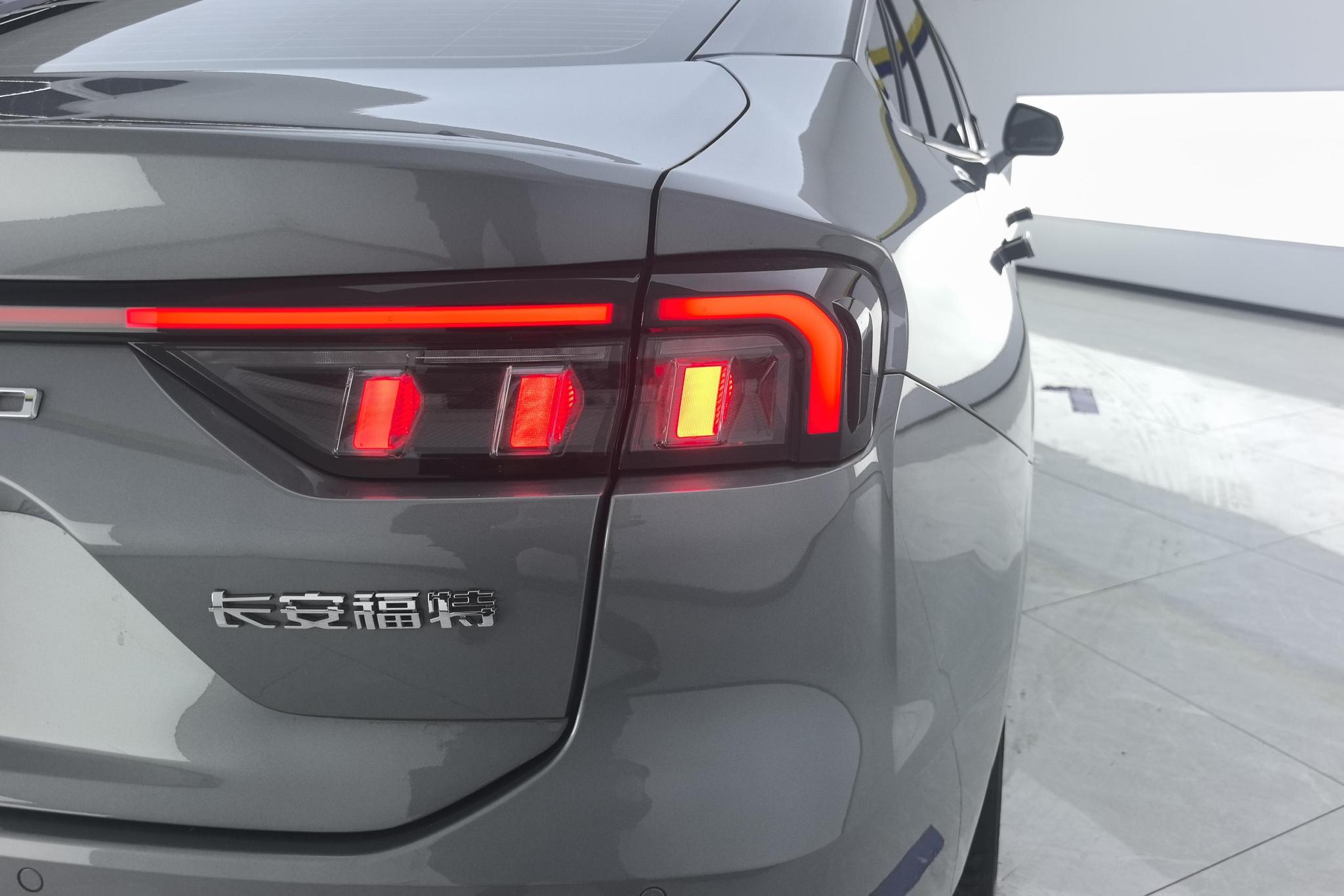 Ford Mondeo 2022 EcoBoost 245 Luxury