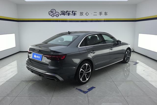 Audi A4L 2023 40 TFSI — фото 3