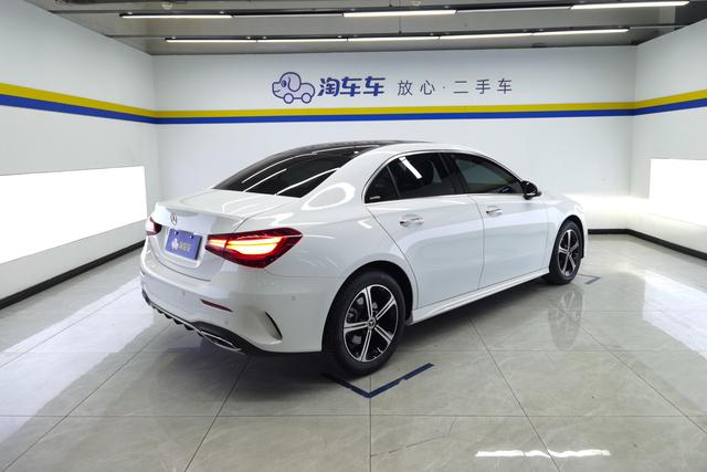 Mercedes-Benz A-Class 2024 A 200 L — фото 3