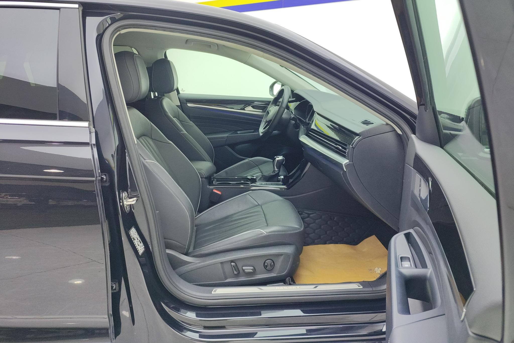 Volkswagen Passat 2023 380TSI Luxury