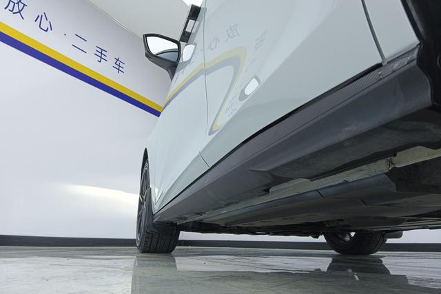 Changan UNI-V 2023 1.5 T — фото 7