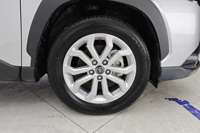 Toyota Frontlander 2023 2.0 L CVT — фото 12