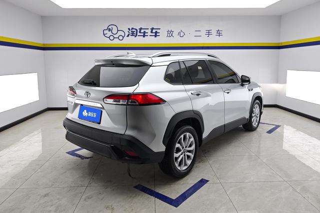Toyota Frontlander 2023 2.0 L CVT — фото 3