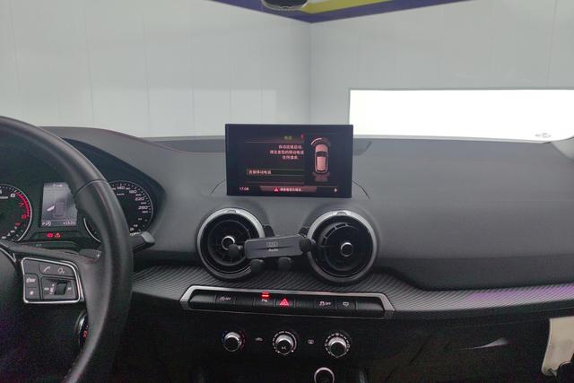 Audi Q2L 2022 35 TFSI — фото 12