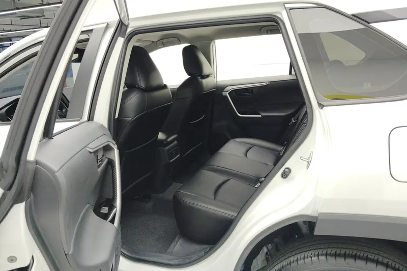 Toyota RAV 4 2.0 L CVT 2 WD — фото 11