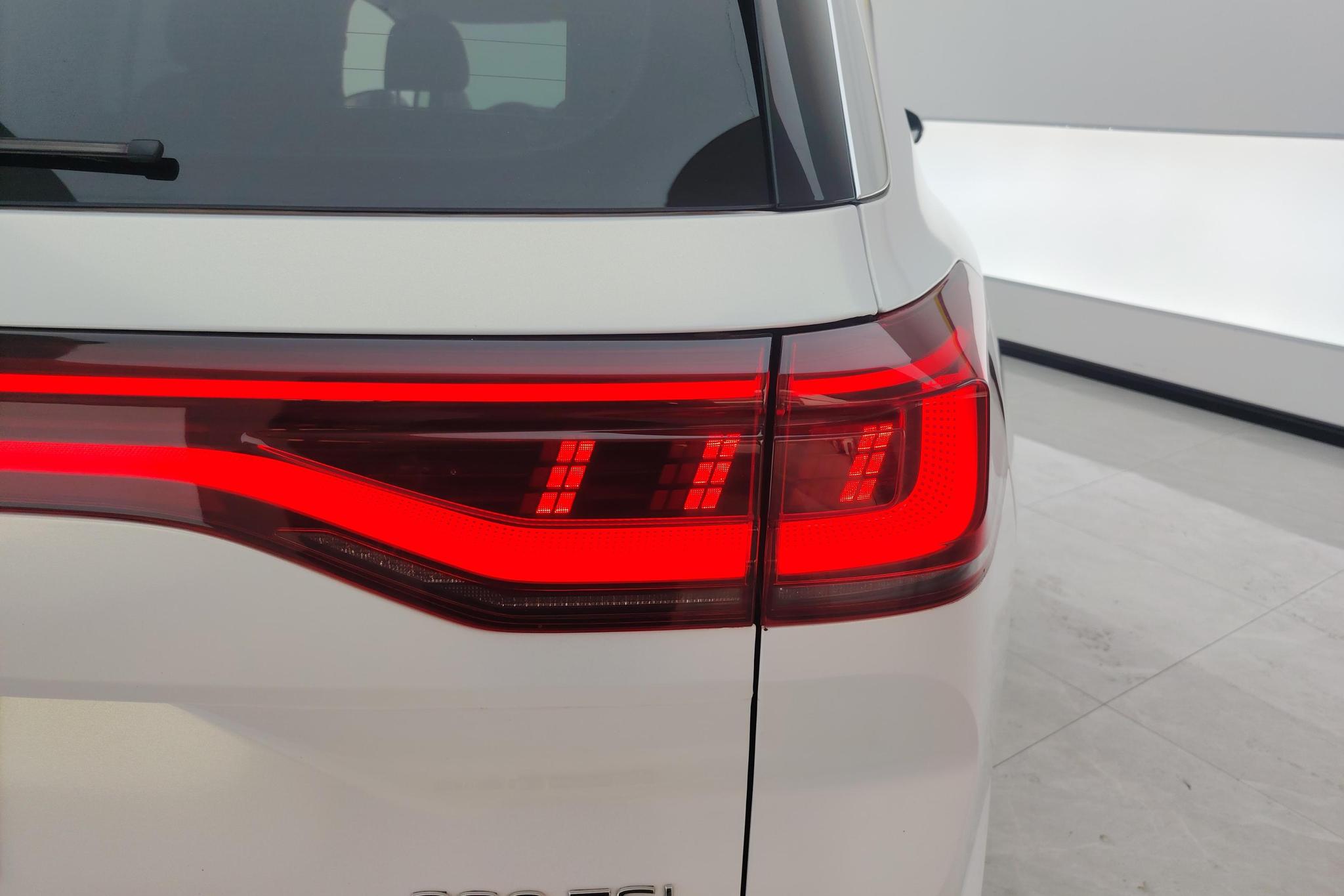 Volkswagen Viloran 2022 380TSI Luxury Pro 6 мест