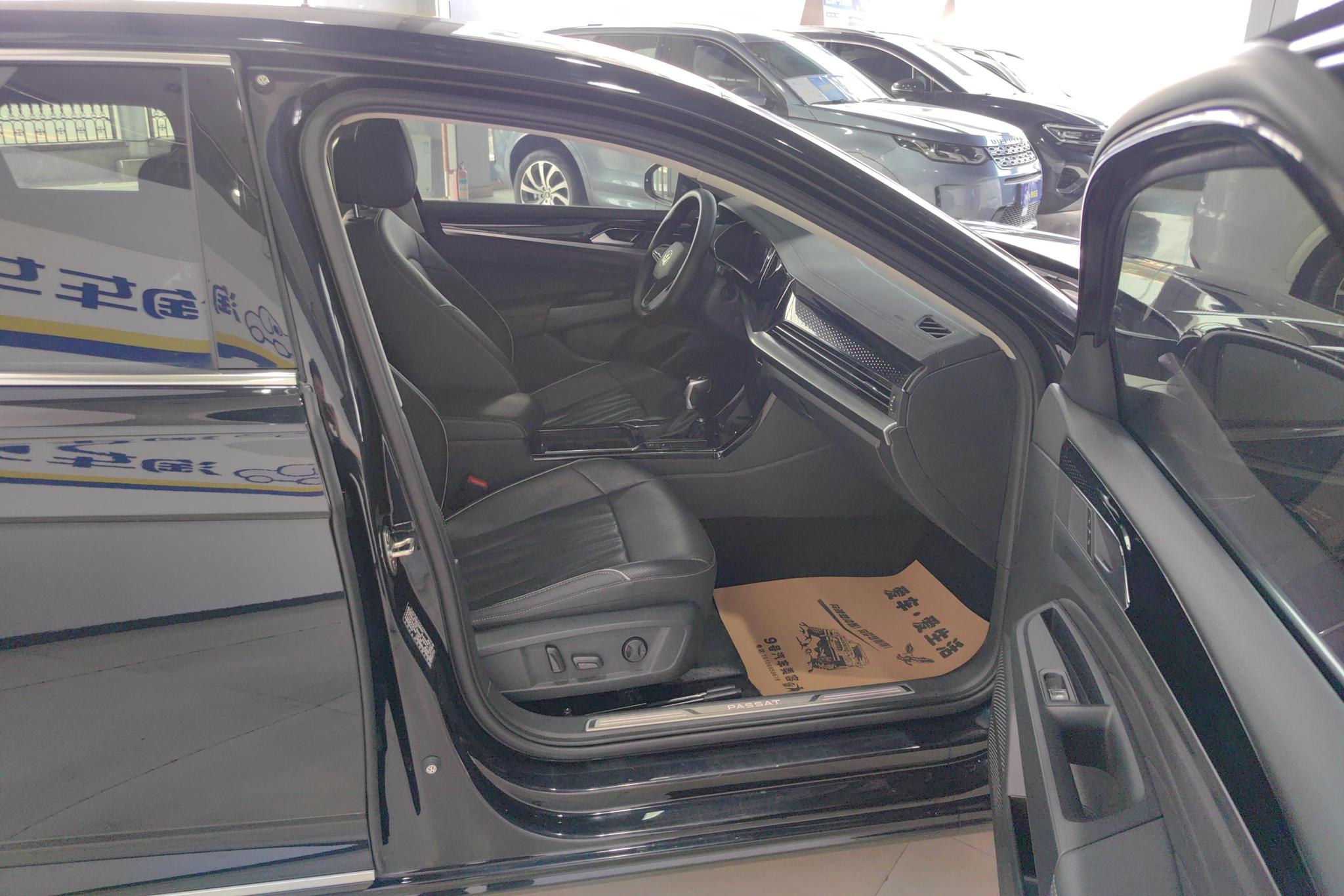 Volkswagen Passat 2023 330TSI Luxury