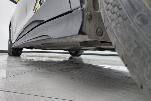 Changan UNI-V 2024 1.5 T Premium — фото 7