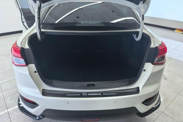 Nissan Bluebird 2020 1.6 L CVT VI — фото 17