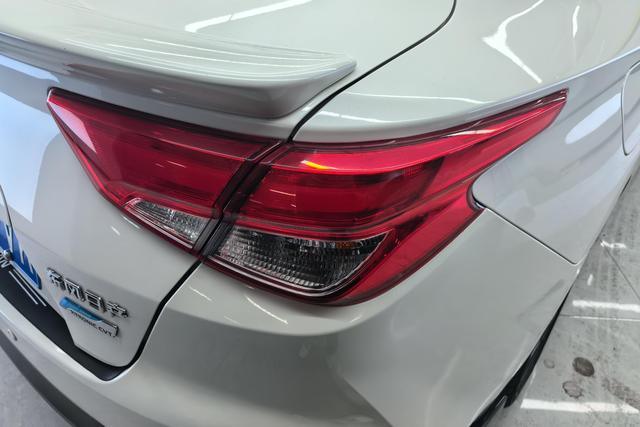Nissan Bluebird 2020 1.6 L CVT VI — фото 12