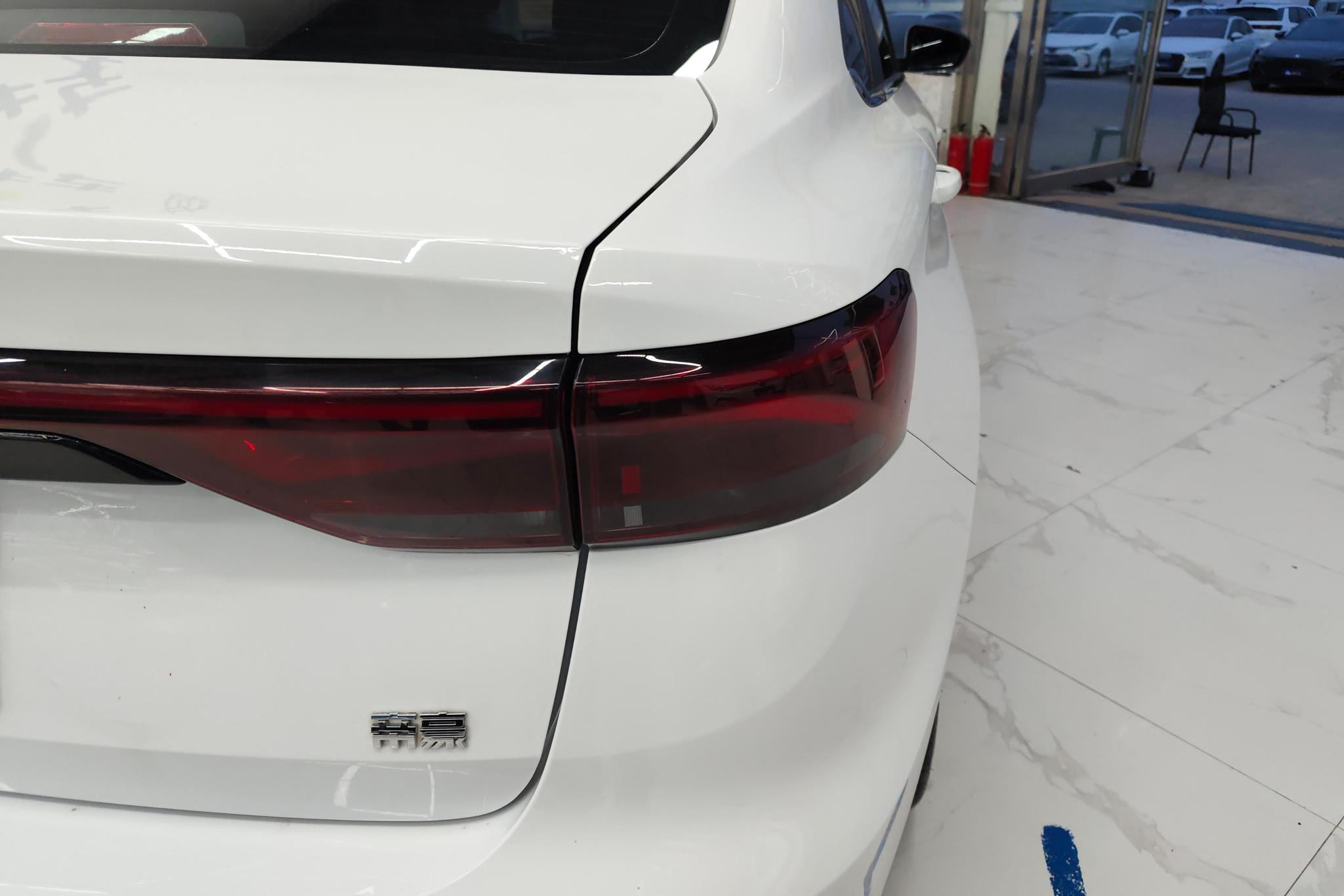 Geely Emgrand 2023 4 Champion 1.5L CVT Luxury