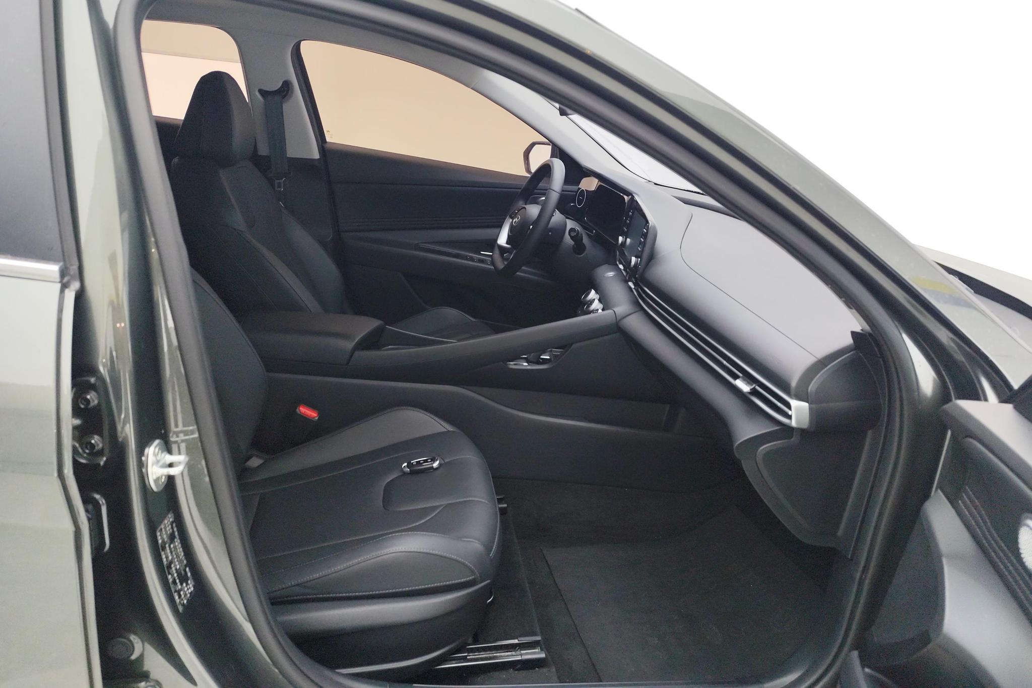Hyundai Elantra 2023 1.5L CVT GLX Elite
