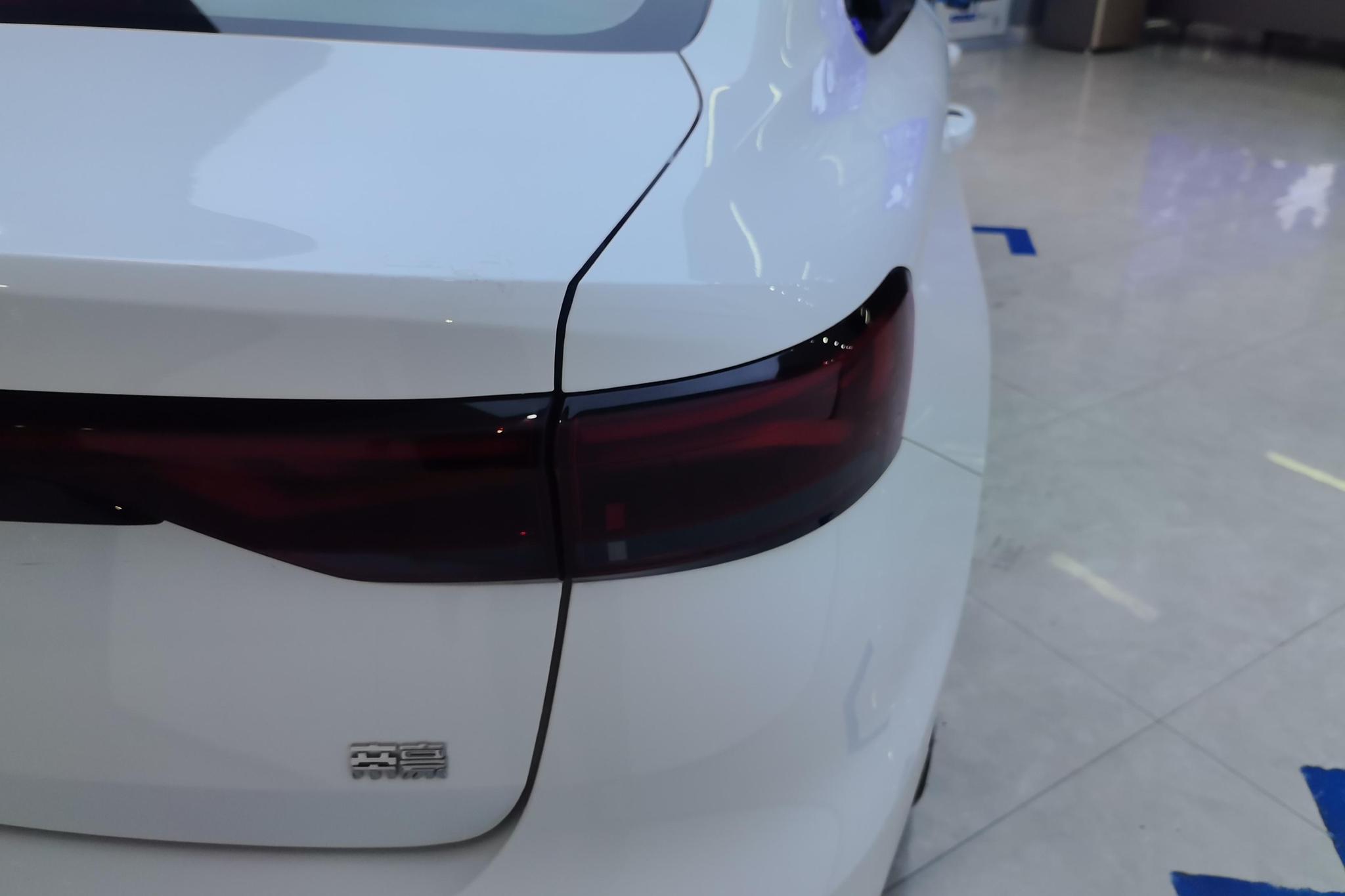 Geely Emgrand 2023 4 Champion 1.5L CVT Luxury
