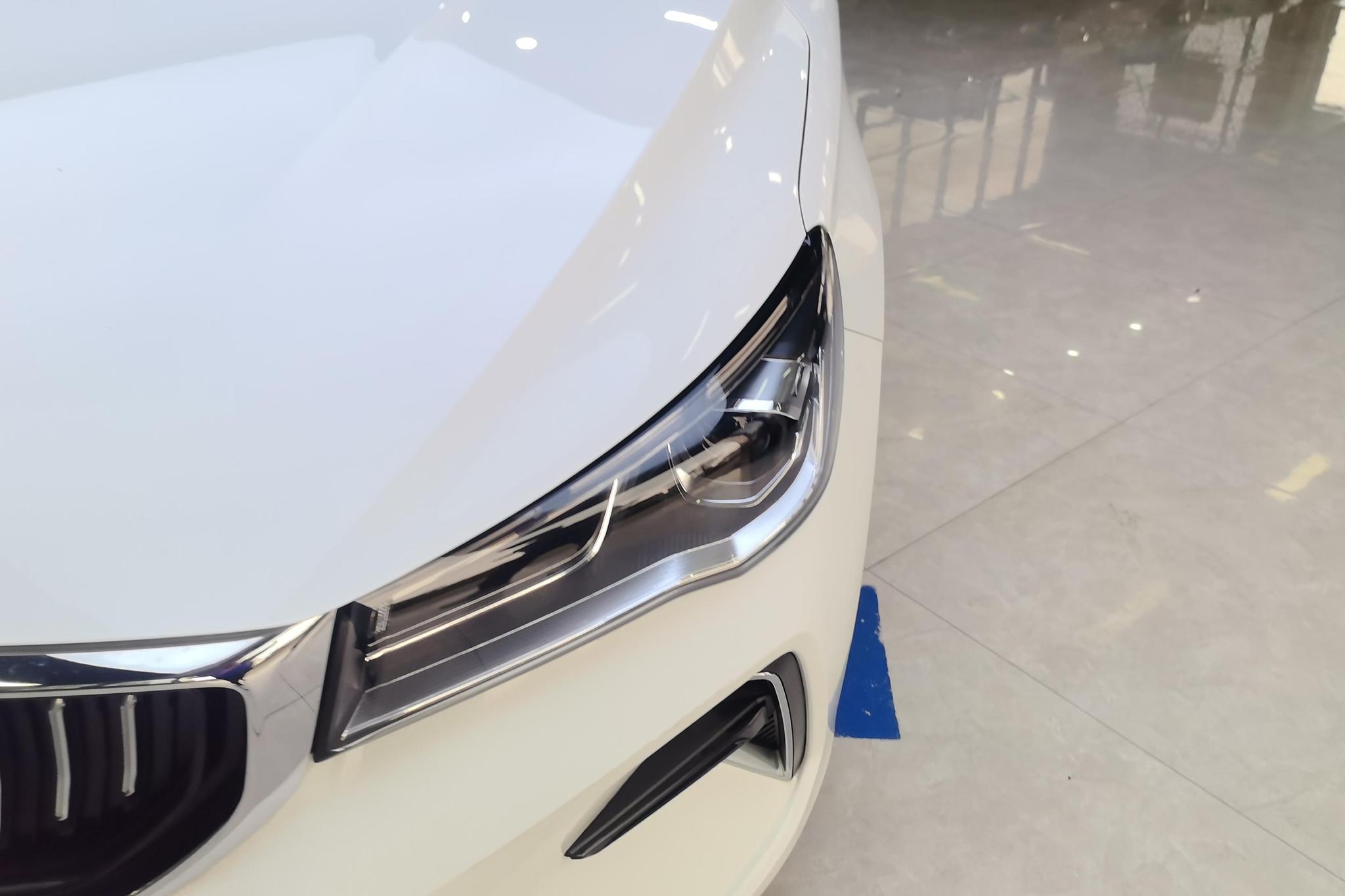 Geely Emgrand 2023 4 Champion 1.5L CVT Luxury