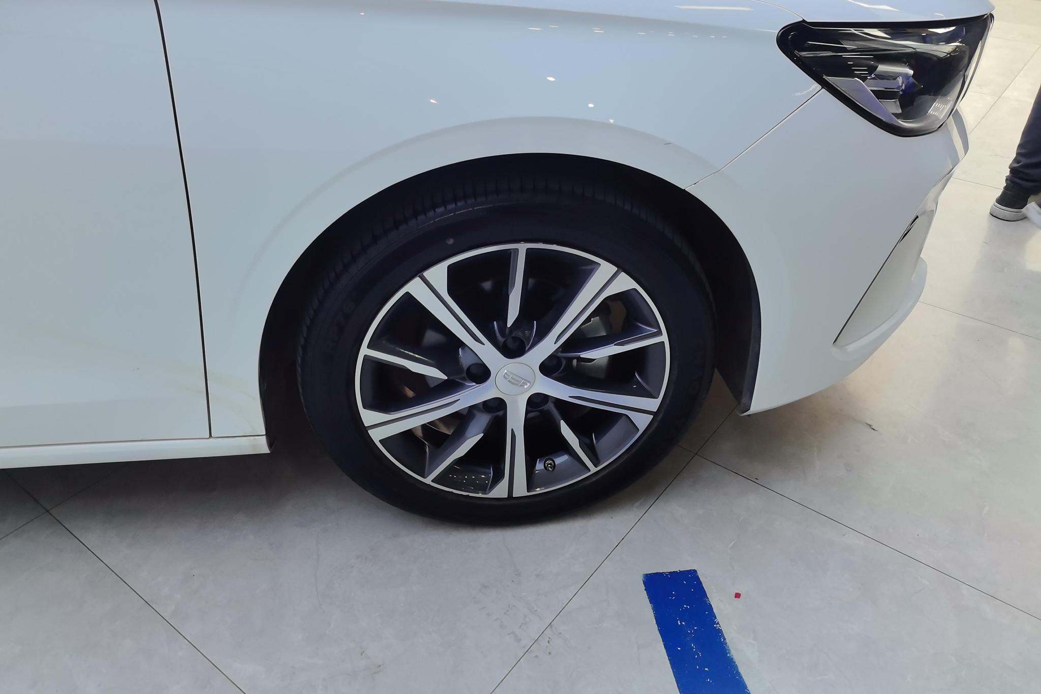Geely Emgrand 2023 4 Champion 1.5L CVT Luxury