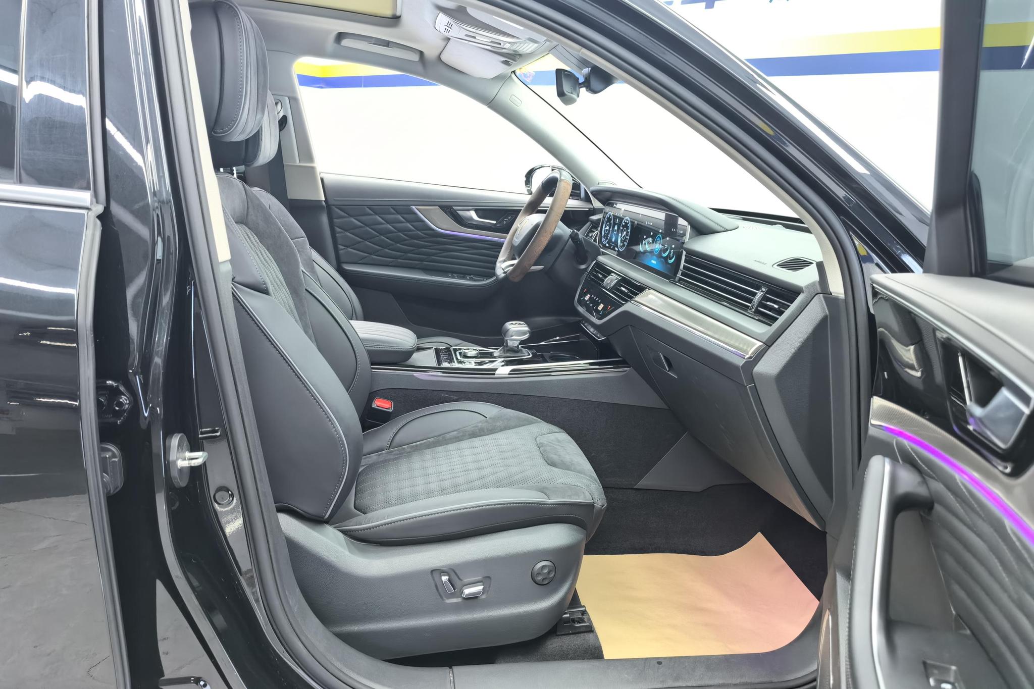 Hongqi HS5 2022 2.0T