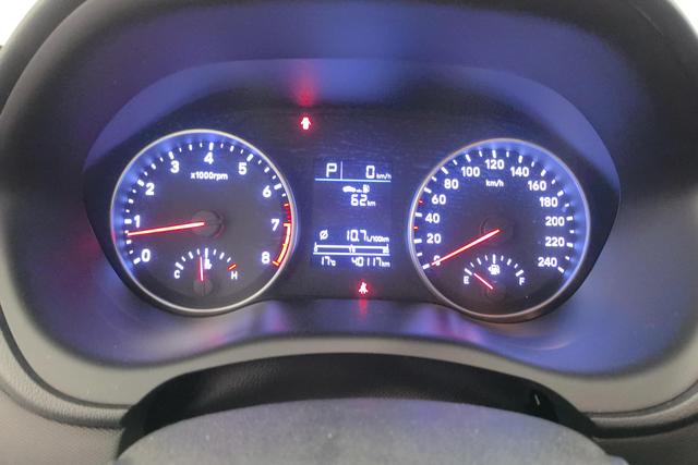 Hyundai Elantra — фото 14
