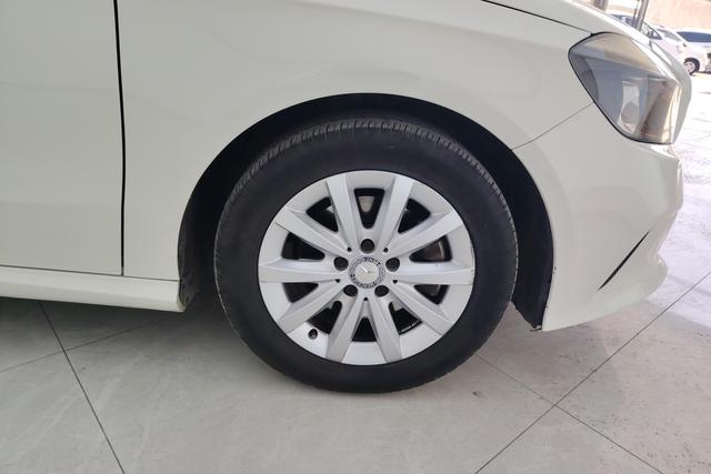 Mercedes-Benz A-Class 2016 A 180 — фото 7