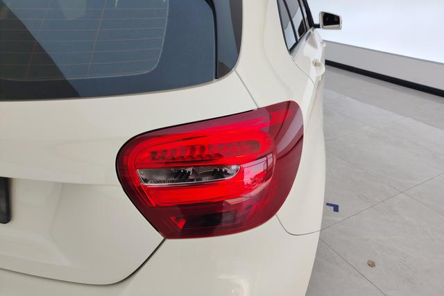 Mercedes-Benz A-Class 2016 A 180 — фото 5