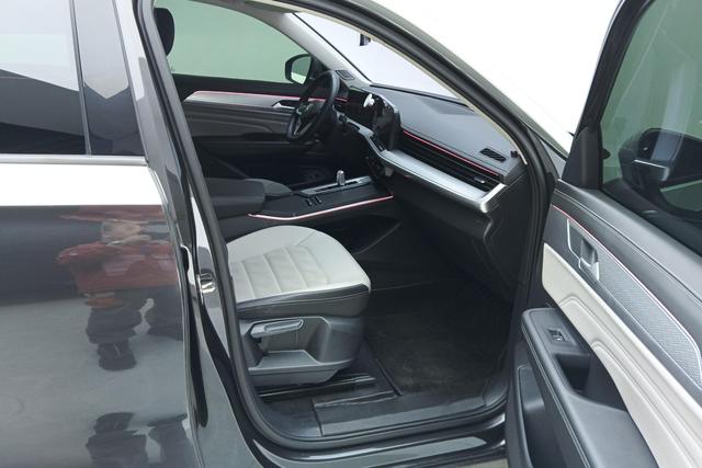 Volkswagen Tavendor 2023 330 TSI 2 WD — фото 17