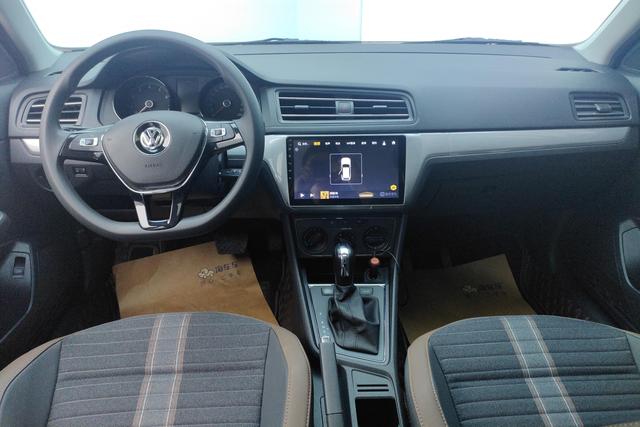 Volkswagen Lavida 2019 1.5 L AT VI — фото 15