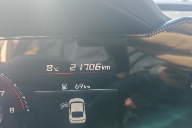 Hyundai Elantra 2021 1.5 L CVT LUX — фото 11