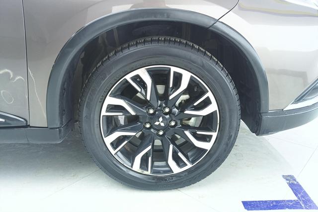 Mitsubishi Outlander 2019 2.0 L 2 WD 5 V — фото 9
