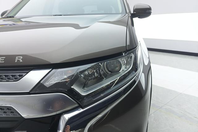 Mitsubishi Outlander 2019 2.0 L 2 WD 5 V — фото 4