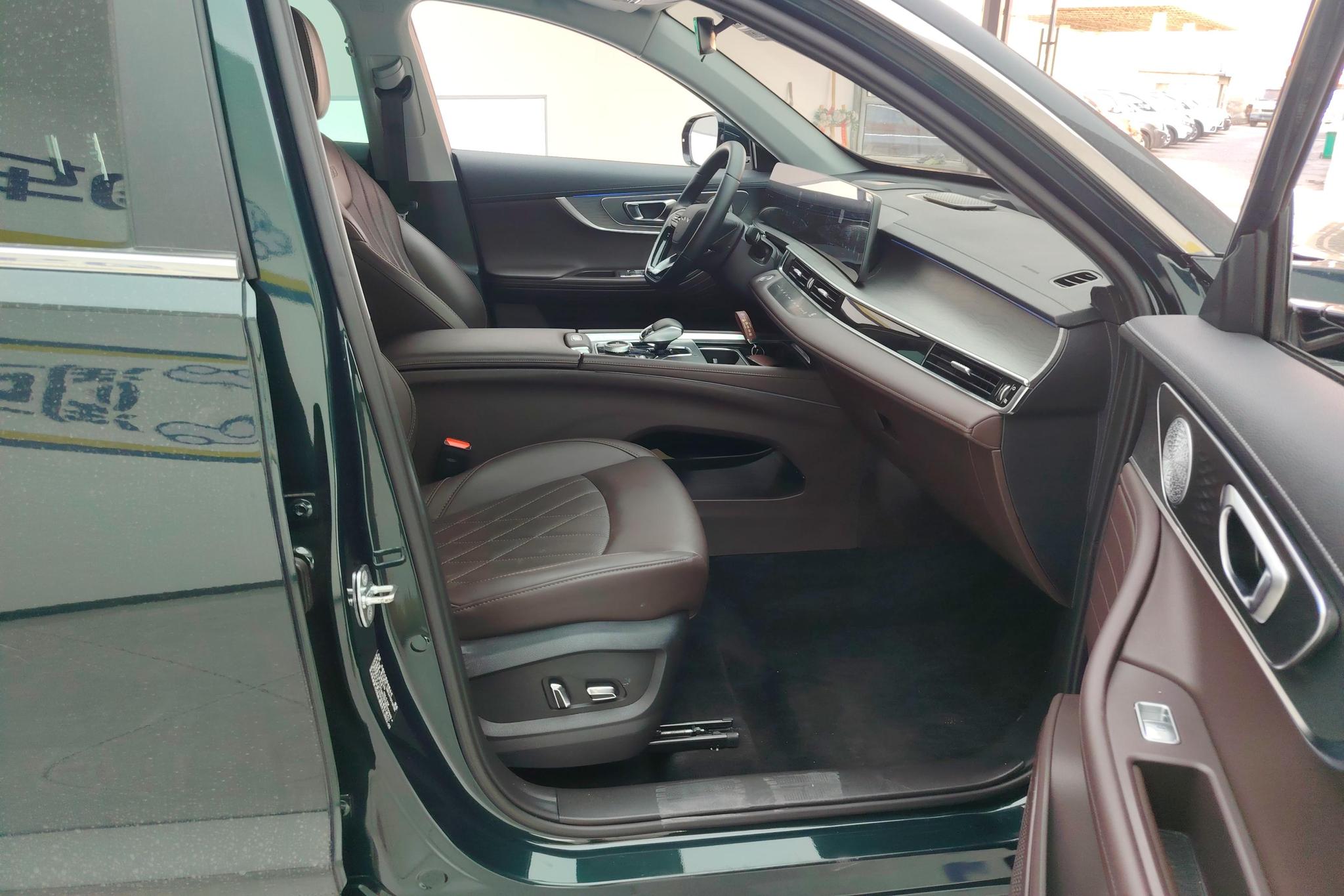 Chery 8 PRO 2022 290T 5 мест