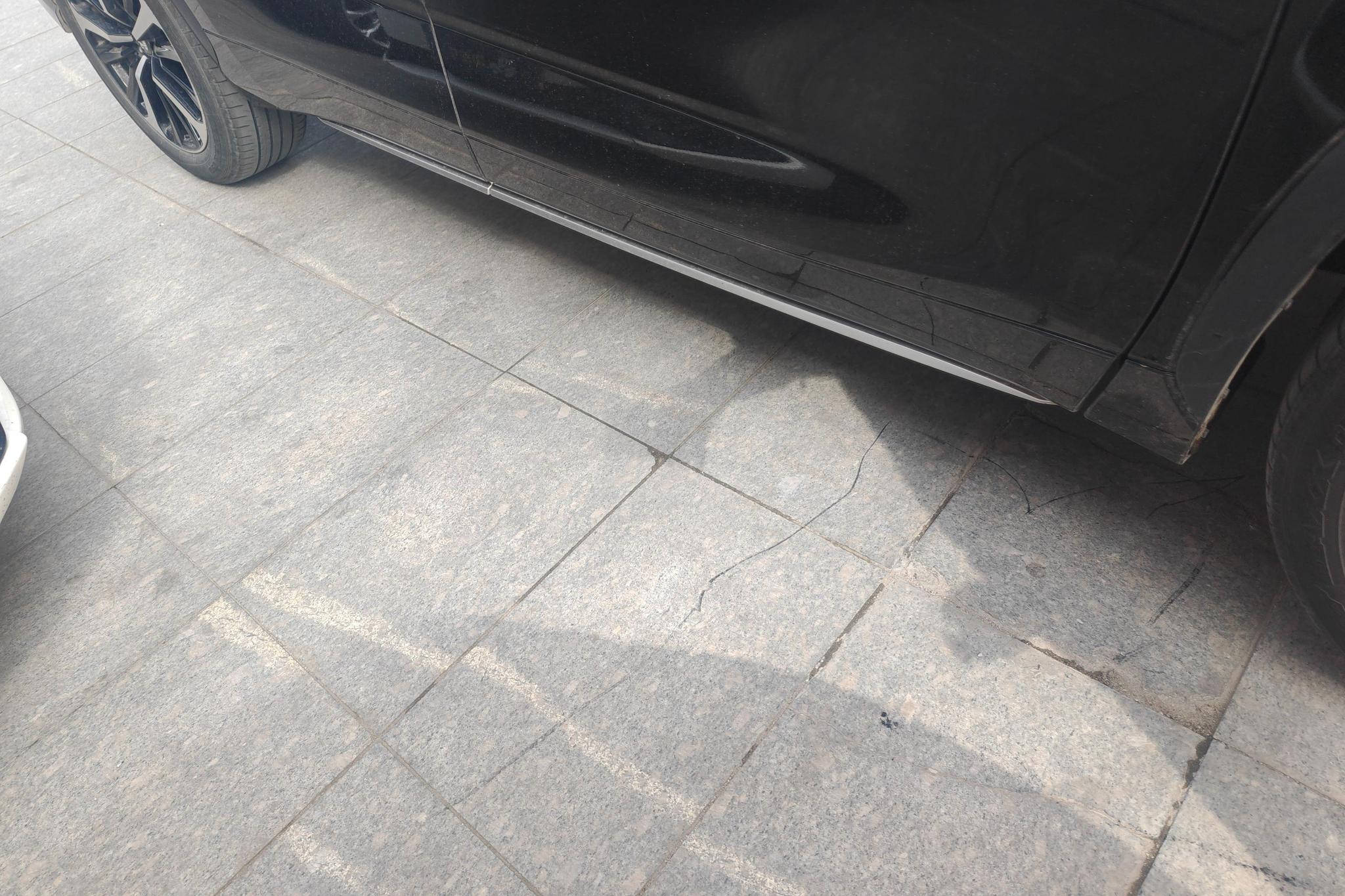 Toyota Crown Kluger 2023 2.5L E-CVT Luxury