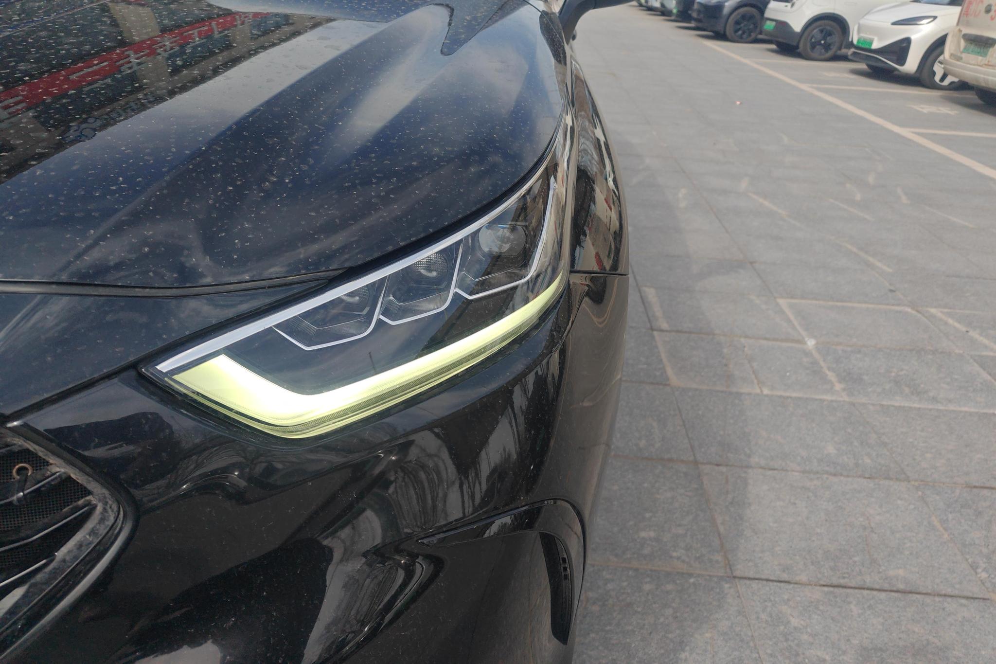 Toyota Crown Kluger 2023 2.5L E-CVT Luxury