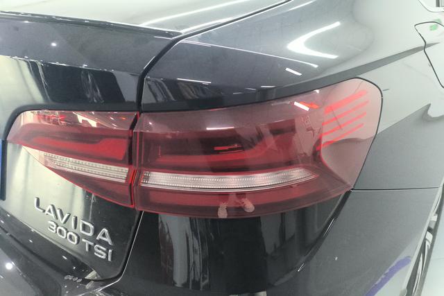 Volkswagen Lavida 2023 300 TSI DSG — фото 8