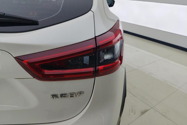 Nissan Qashqai 2022 2.0 L XV — фото 5