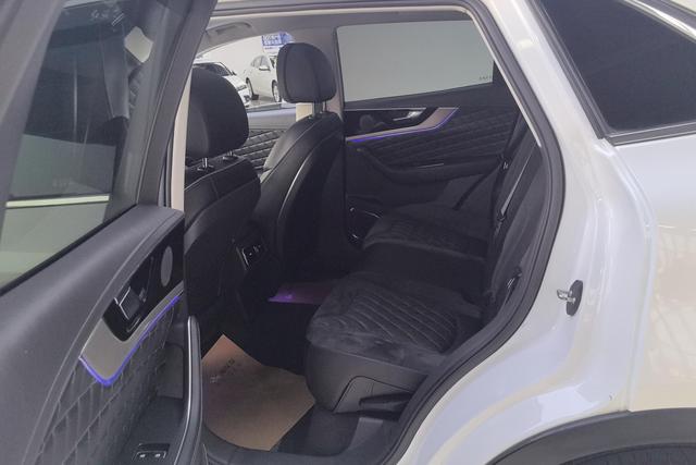 Hongqi HS5 2019 2.0 T 4 WD — фото 16