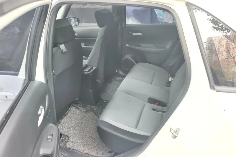 Honda Fit — фото 9