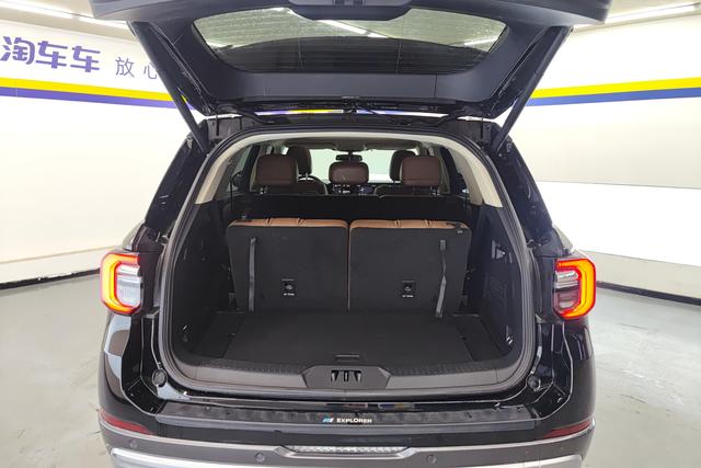 Ford Explorer 2023 Eco Boost 285 4 WD plus 7 — фото 17
