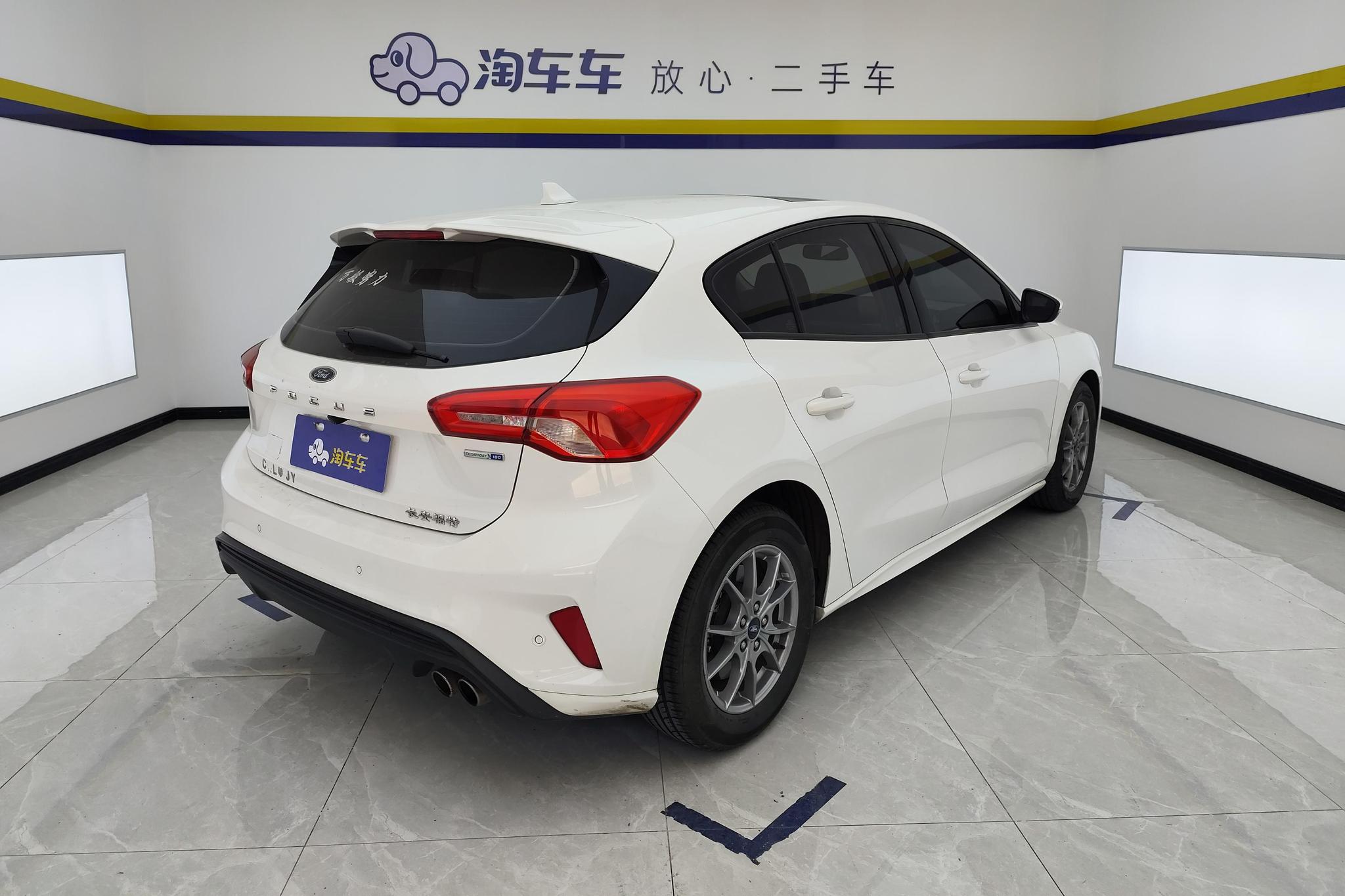 Ford Focus 2020 EcoBoost 180 AT