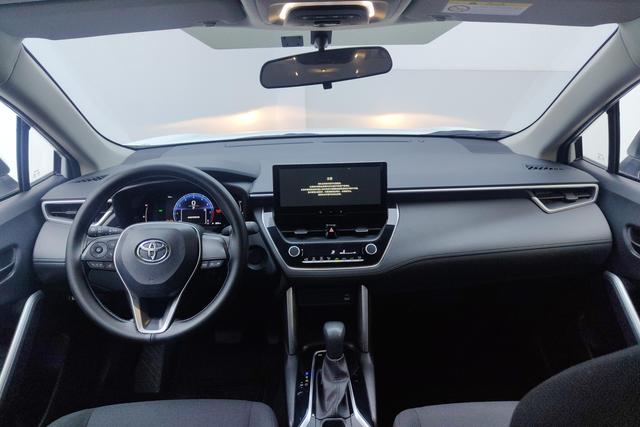 Toyota Frontlander 2023 2.0 L CVT — фото 11