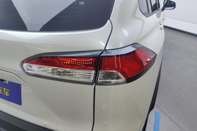 Toyota Frontlander 2023 2.0 L CVT — фото 6