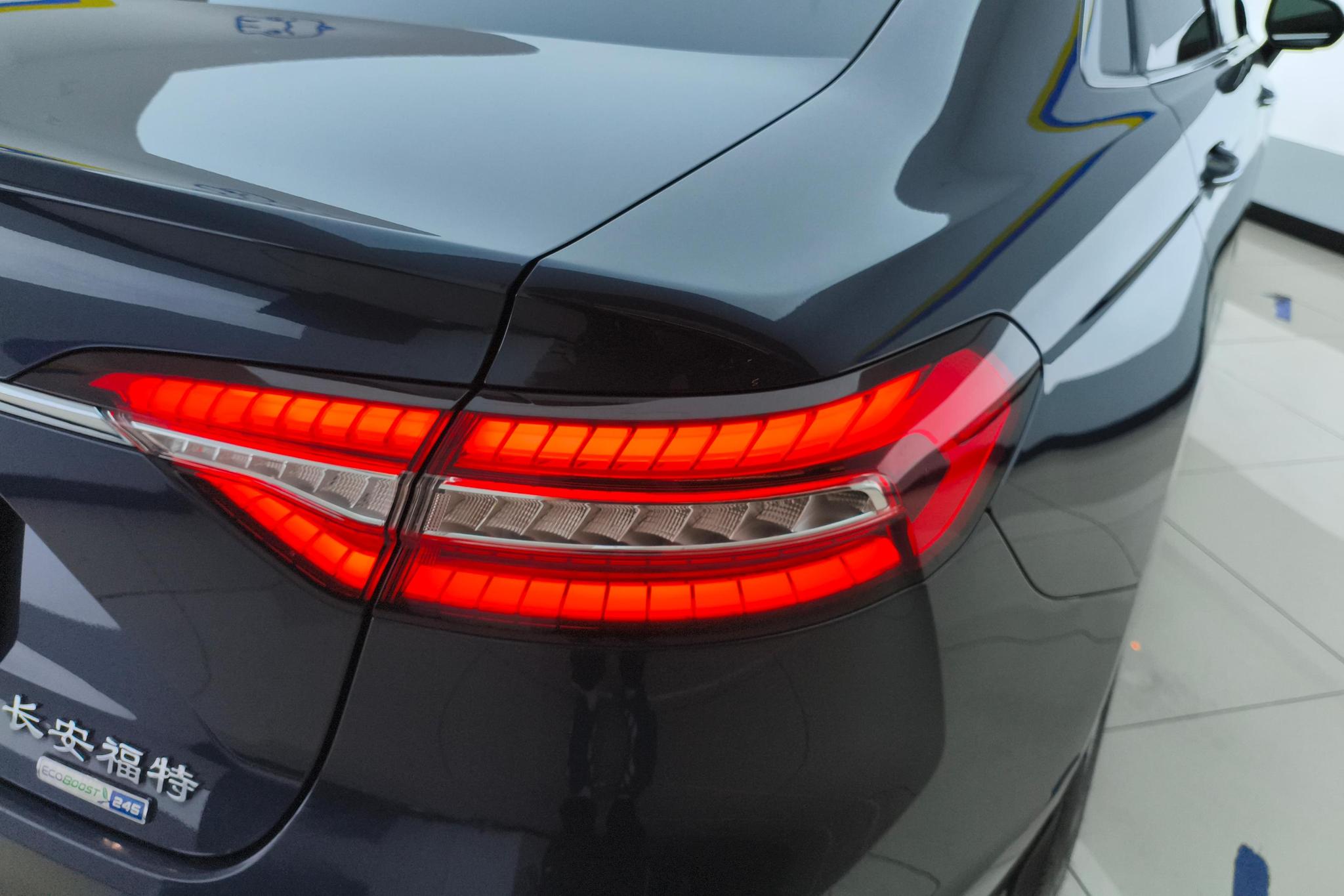 Ford Taurus 2019 EcoBoost 245 Premium