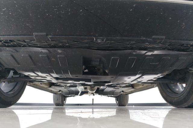 Changan Auchan Z6 2023 1.5 T DCT — фото 10
