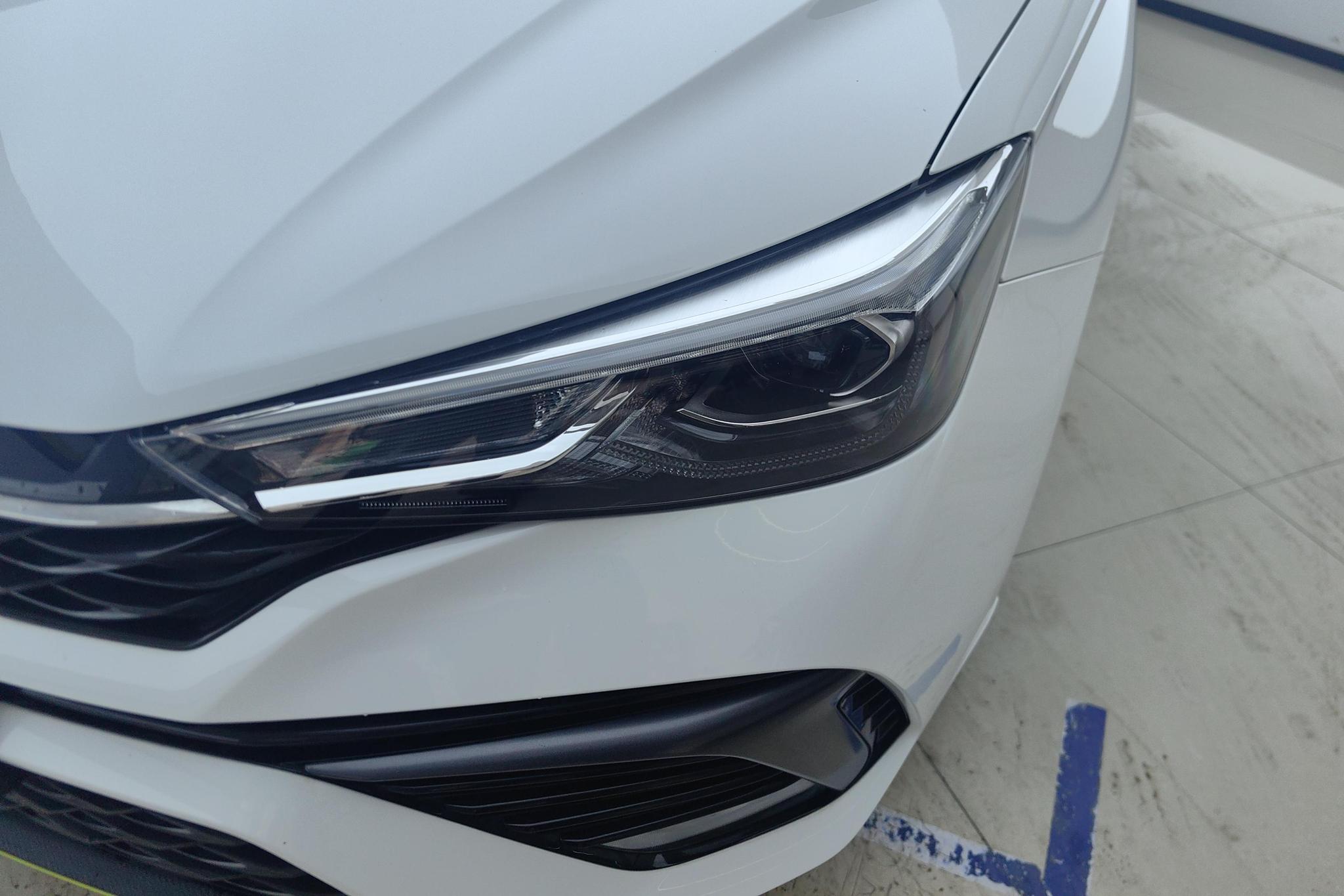 Roewe i5 2021 1.5L MT