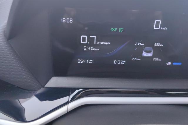 Geely Coolray 2025 L 1.5 TD DCT — фото 11